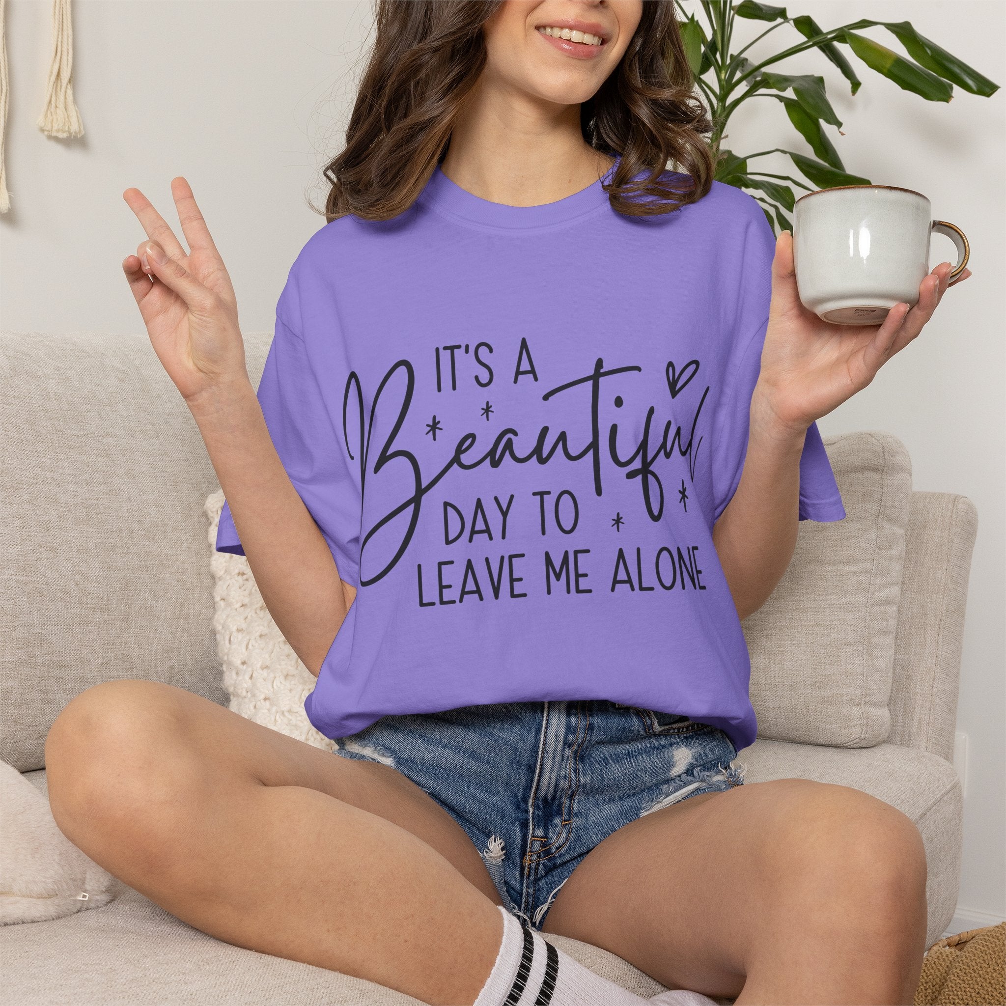 T‑Shirt — "It’s a Beautiful Day to Leave Me Alone" Graphic Tee