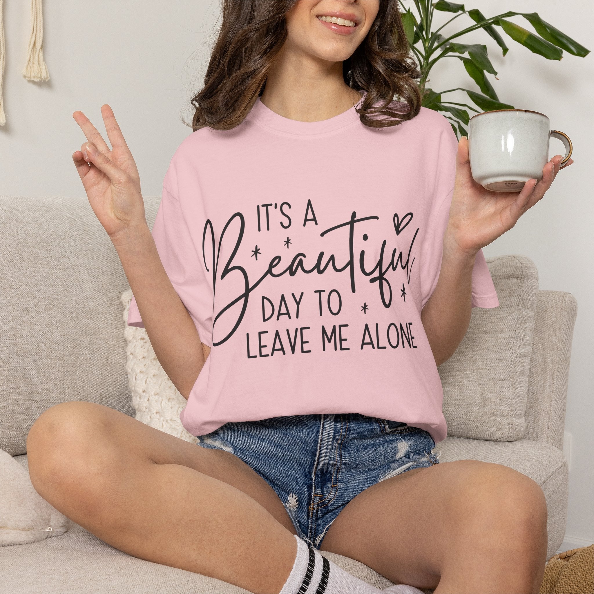 T‑Shirt — "It’s a Beautiful Day to Leave Me Alone" Graphic Tee